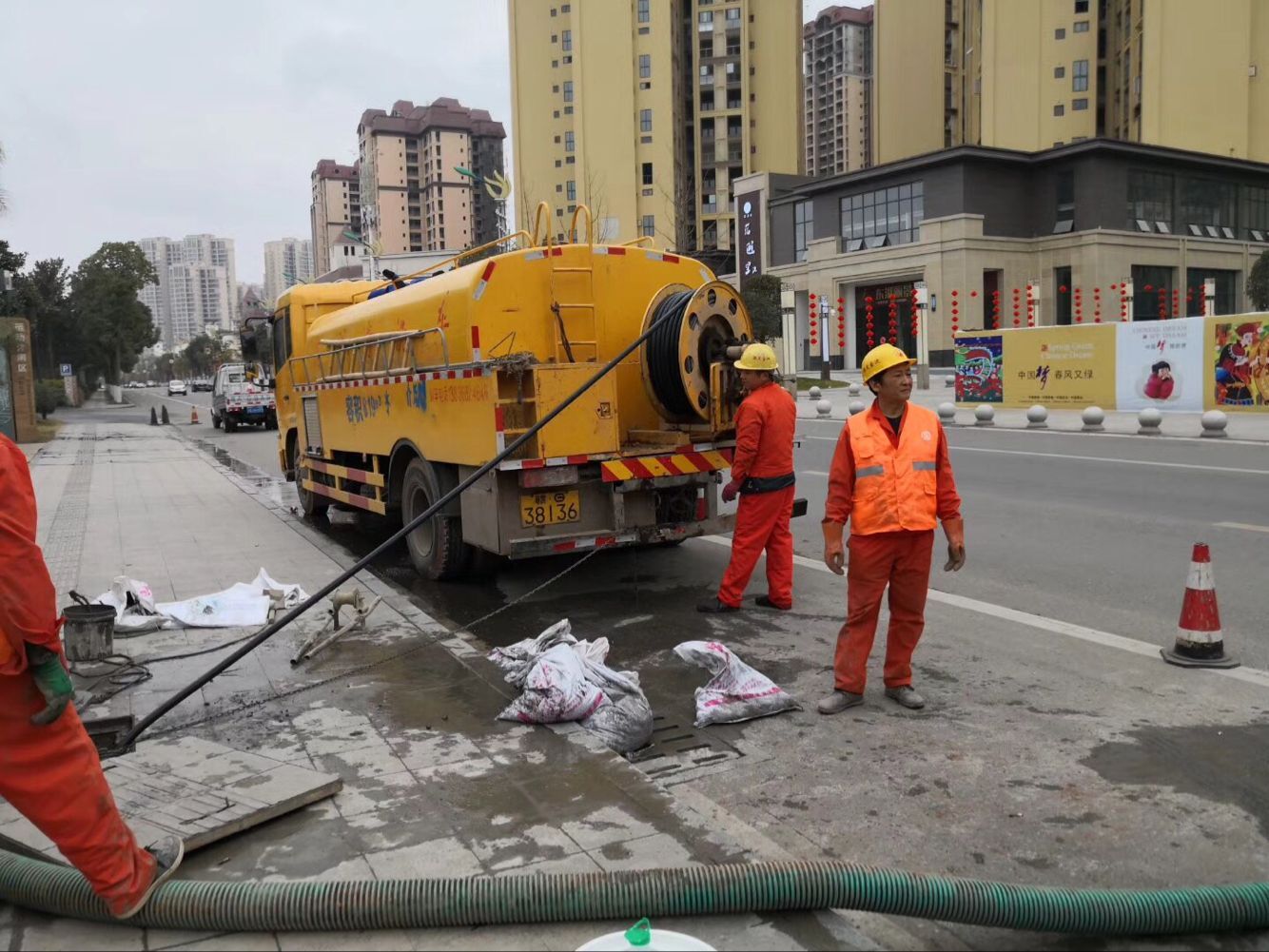 南湖排污管道清淤-管道清洗